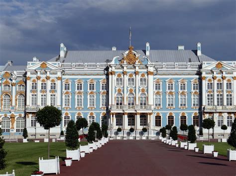 Walking Tour of Catherine Palace near St. Petersburg