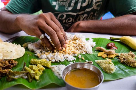 How to Expertly Eat with Your Hand Indian-Style