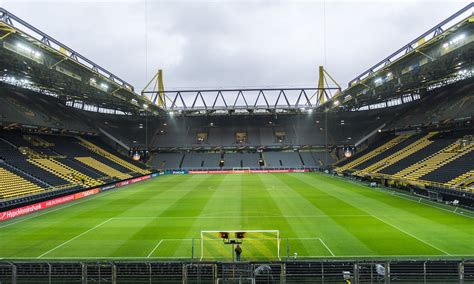 Dortmund Stadium / Dortmund Mayor Urges Fans To Not Gather Outside ...