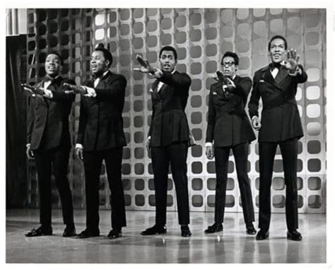 10 Best The Temptations Songs of All Time - Singersroom.com