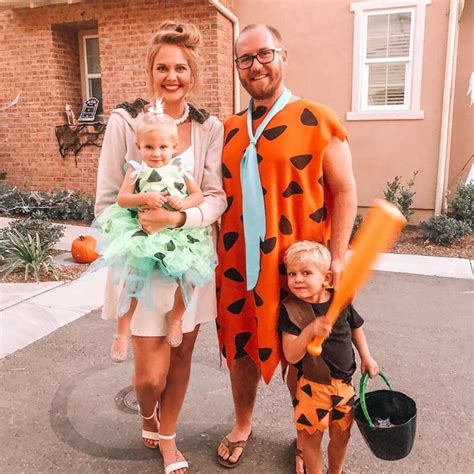 The Flintstones | The Best Halloween Costumes For Families of Four 2021 ...