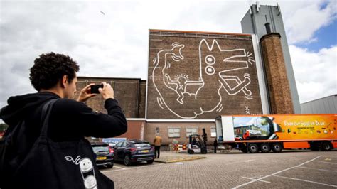 After 30 Years, A Hidden Keith Haring Mural Is Back in Public View | Mental Floss