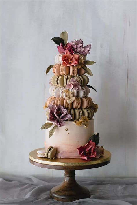 28 Stunning Macaron Wedding Cakes to Make a Statement