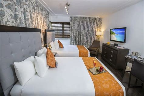 Riviera Suites Hotel South Beach - TGW Travel Group