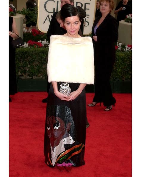 Bjork's swan dress: A reviled Oscars outfit that's now iconic - BBC Culture