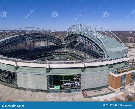 Milwaukee Brewers Stadium, American Family Field Editorial Stock Photo ...