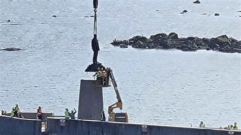 Roger Casement statue lifted into place in Dún Laoghaire – The Irish News