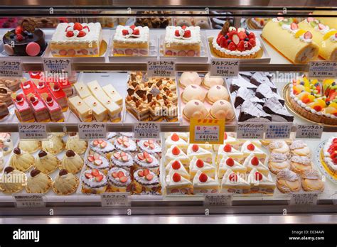 Cakes and pastries on a display at a Japanese bakery. Tokyo, Japan Stock Photo: 68910769 - Alamy