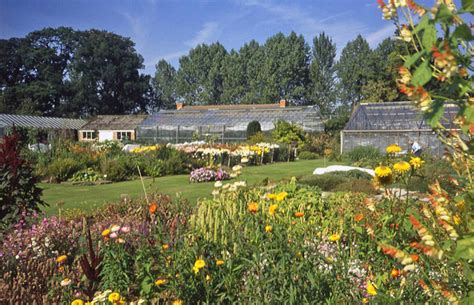 Lackham College garden © Trevor Rickard :: Geograph Britain and Ireland