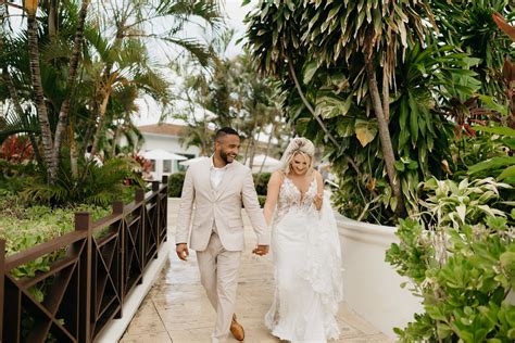 Summer Wedding at Moon Palace Jamaica - Avonné Photography