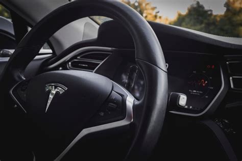 7 Tesla Car Interiors The Industry is Keeping Up With - Mayco International