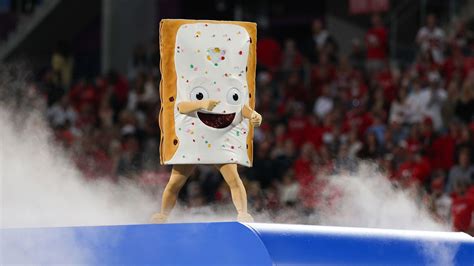 An edible Pop-Tart mascot and a mayo bath: This year’s college football ...