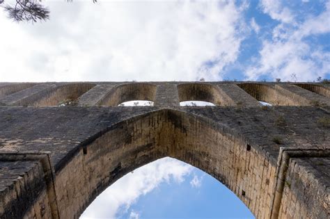 The Tomar Aqueduct - walk the rim, if you dare! - Road Trips around the ...