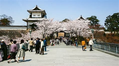 Kanazawa Castle - Kanazawa Travel