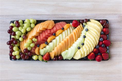 Deluxe fruit platter - fruit platter | Oasis