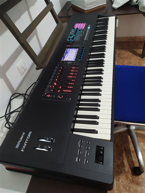 Roland Fantom 8 de segunda mano por 2600 € en Murcia | Hispasonic