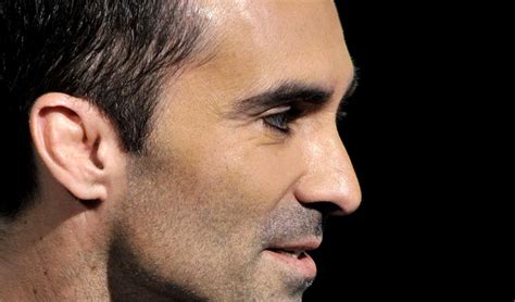 Does Nestor Carbonell Wear Eyeliner Yahoo