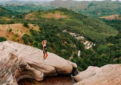 Diyaluma Falls - Airlines Crew Tours