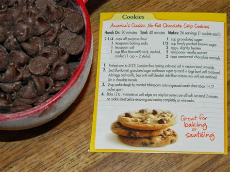 Polka-Dotty Place: EASY Chocolate Chip Cookies