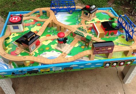 Track and Road Deluxe Set | Thomas Wooden Railway Wiki | Fandom