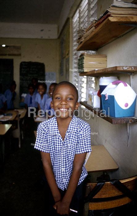 Reportage photo of Jamaican children at their primary school, in Spanish Town... | Report digital