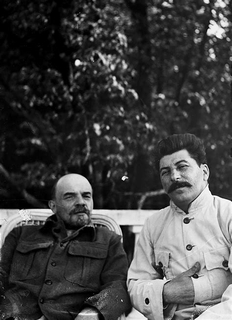 Stalin With Lenin. Moscow. 1922. (940×1300) : r/HistoryPorn