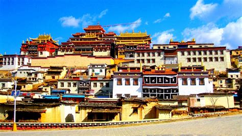 Architectures of Songzanlin Lamasery, Songzanlin Monastery Shangri-La Photos - Easy Tour China