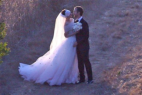 Anne Hathaway's Wedding Pictures and Adam Shulman