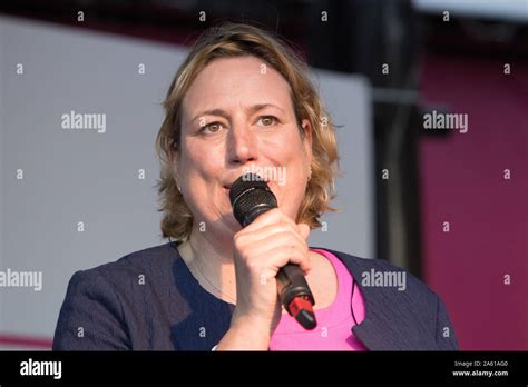 Antoinette sandbach mp hi-res stock photography and images - Alamy