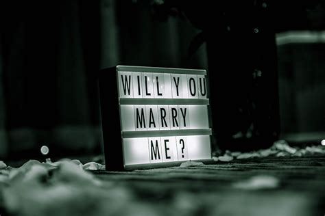 6 Brilliant Ideas For A Surprise Wedding Proposal You Can Steal ...