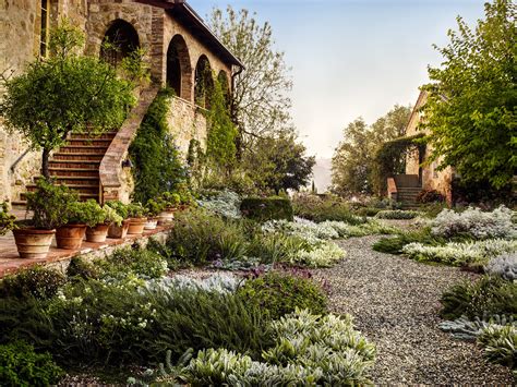 Under the Tuscan Sun: Garden Designer Luciano Giubbilei's Italian Oasis | Mediterranean garden ...