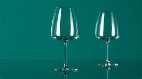 Vintage Square Wine Glasses / For a standout look, consider iridescent glassware to bring a ...