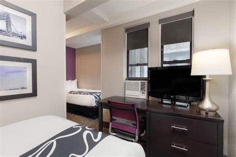 La Quinta Inn & Suites by Wyndham New York City Central Park | New York City, NY Hotels