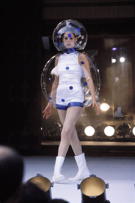 To The Moon And Back: The Most Dramatic Space-Inspired Fashion Through The Years | Space fashion ...