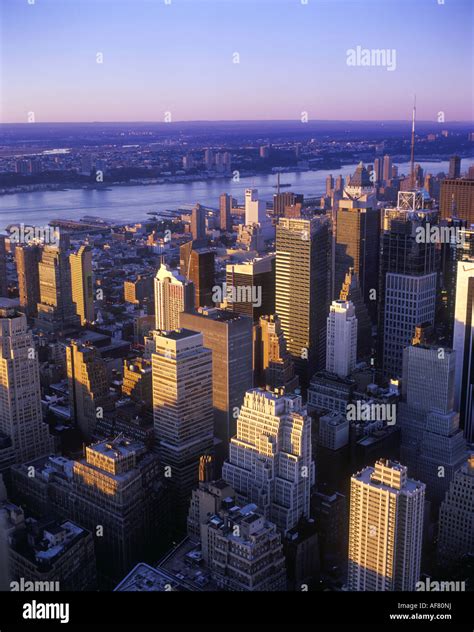 MIDTOWN SKYLINE MANHATTAN NEW YORK CITY USA Stock Photo - Alamy