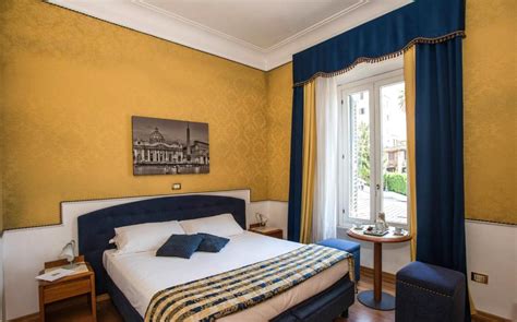 iH Hotels Piazza di Spagna View - Luxury Guest House, Rome, Italy ...