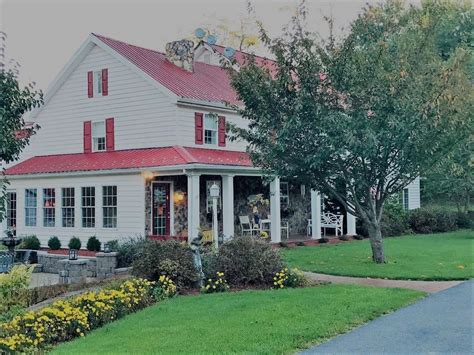 Pleasant View Farm - Wedding Venue, Bed and Breakfast Inn