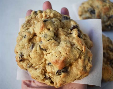 √ Secret To Levain Bakery Cookies - Amanda Herrera