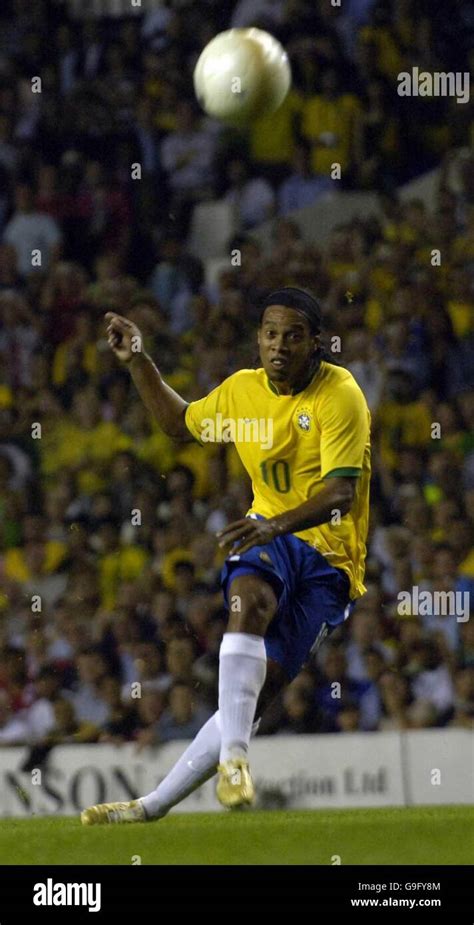 Ronaldinho Free Kick