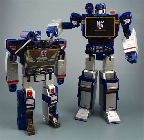 G1 and Masterpiece Soundwave Transformers Soundwave, Transformers Artwork, Transformers Toys ...