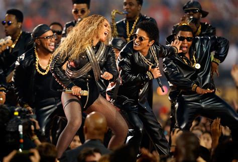 Beyoncé's Super Bowl halftime performance: All the photos you need to see