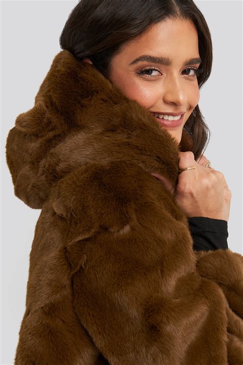 Hooded Faux Fur Jacket Brown | NA-KD