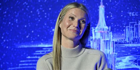 Gwyneth Paltrow Celebrates 48 In Her 'Birthday Suit': PHOTO - Comic Sands