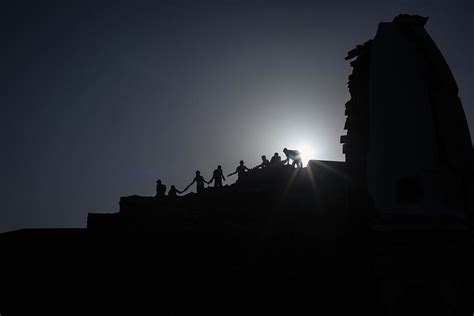 Earthquake Recovery (Kathmandu) | Getty Images Gallery