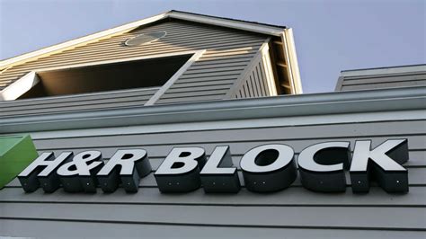 H&R Block Co-Founder Henry Bloch Dies At 96 : NPR