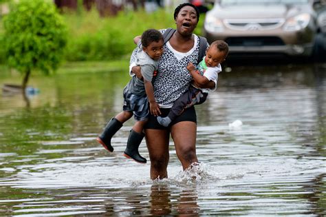 New Orleans battered by flooding rains ahead of possible hurricane