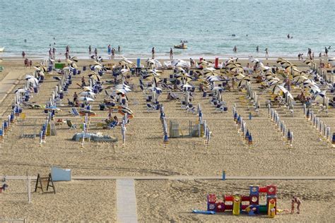 Hotel Lido Bibione Fronte Mare | Spiaggia privata Servizi inclusi