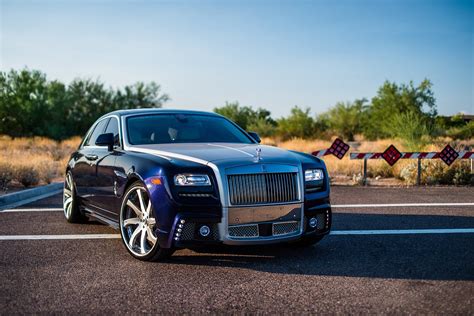 VIP Ride Steals Attention: Blue Rolls Royce Ghost Wearing Chrome Grille in 2021 | Rolls royce ...