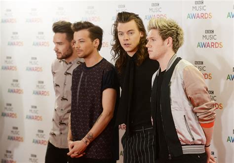 One Direction BBC Music Awards Performance — One Direction Gave the ...