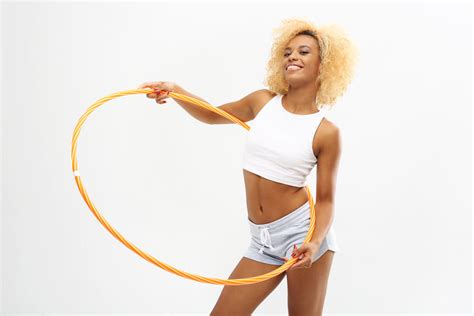 The Hula Hooping Workout That Will Lead to A Beach Body - Hoopnotica